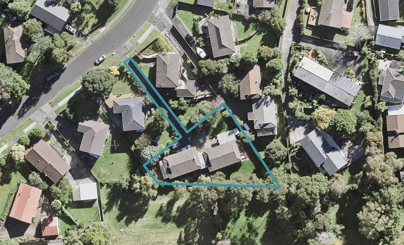 2/10 Topliss Drive, Northcross, Auckland - Carousel 1