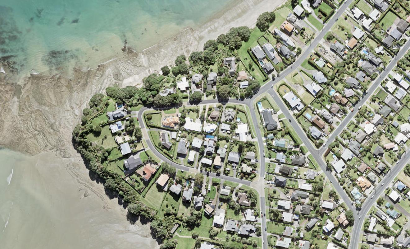 19 The Crescent, Tindalls Beach, Whangaparaoa - Carousel 1