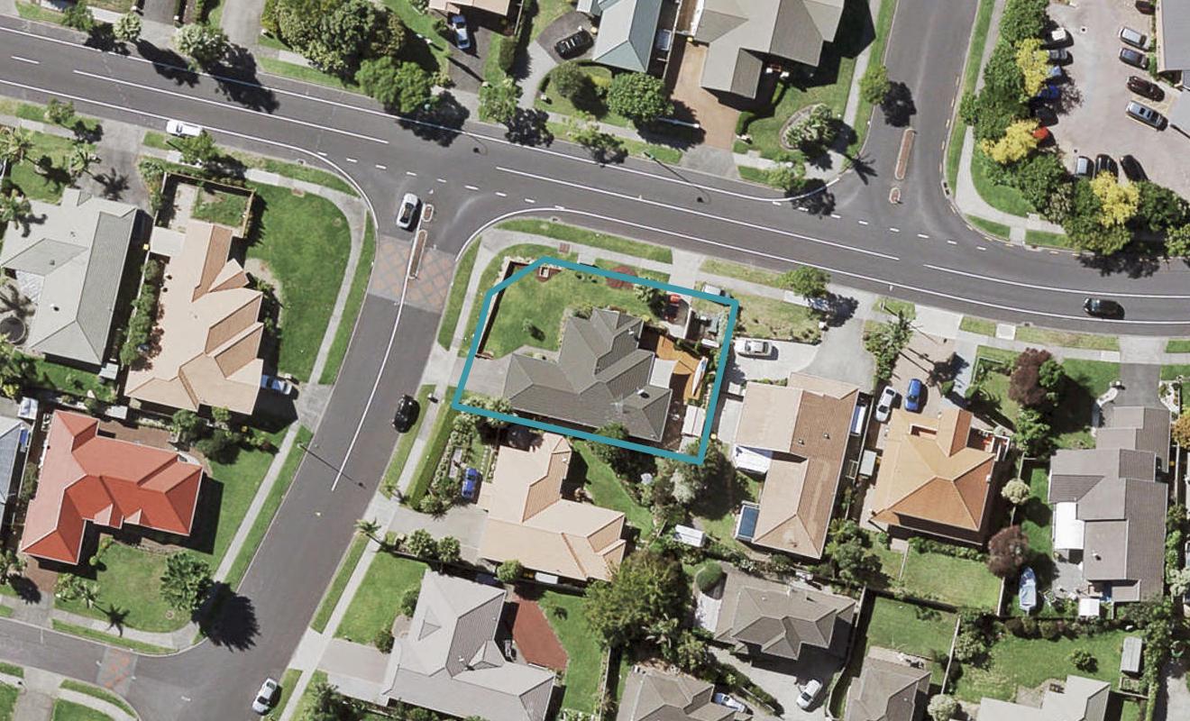 2 Faldo Drive, Golflands, Auckland - Carousel 1