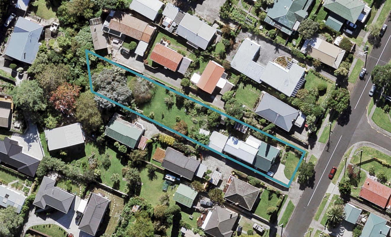 16 Queen Mary Avenue, New Lynn, Auckland - Carousel 1