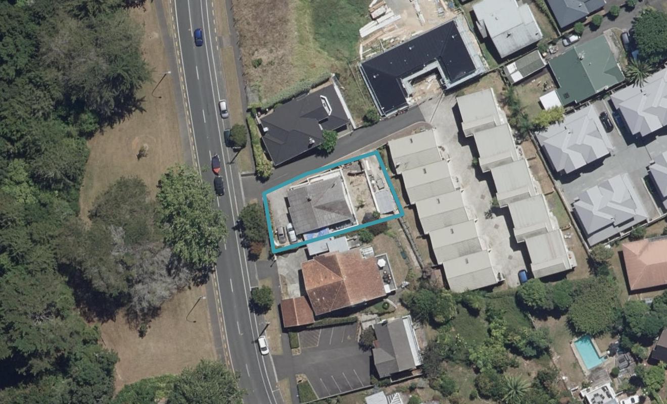 11 Ruakiwi Road, Hamilton Lake, Hamilton - Carousel 1