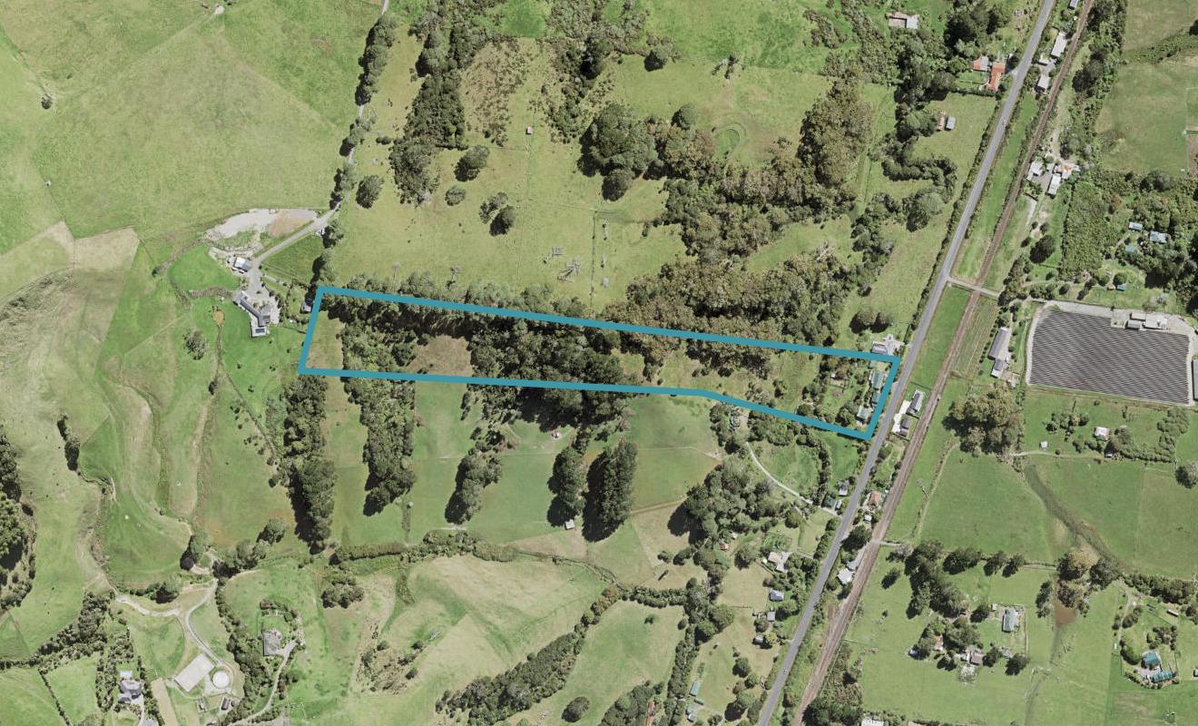 132 Waitakere Road, Henderson - Carousel 1