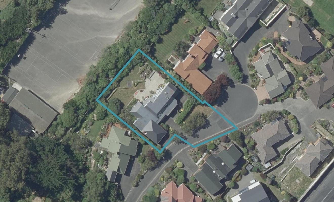3 Glenfinnan Place, Andersons Bay, Dunedin - Carousel 1