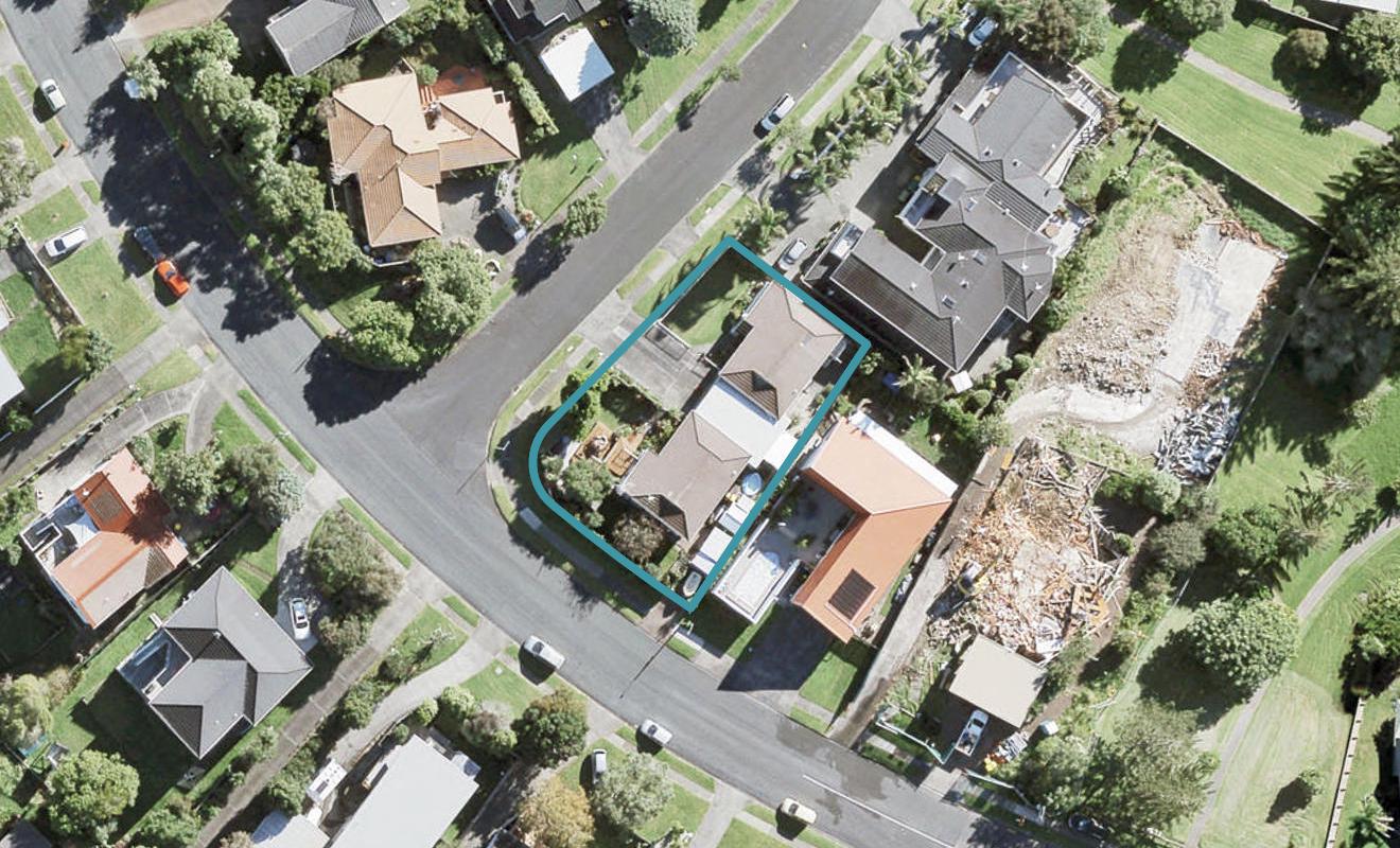 2A Halldene Terrace, Red Beach, Whangaparāoa - Carousel 1