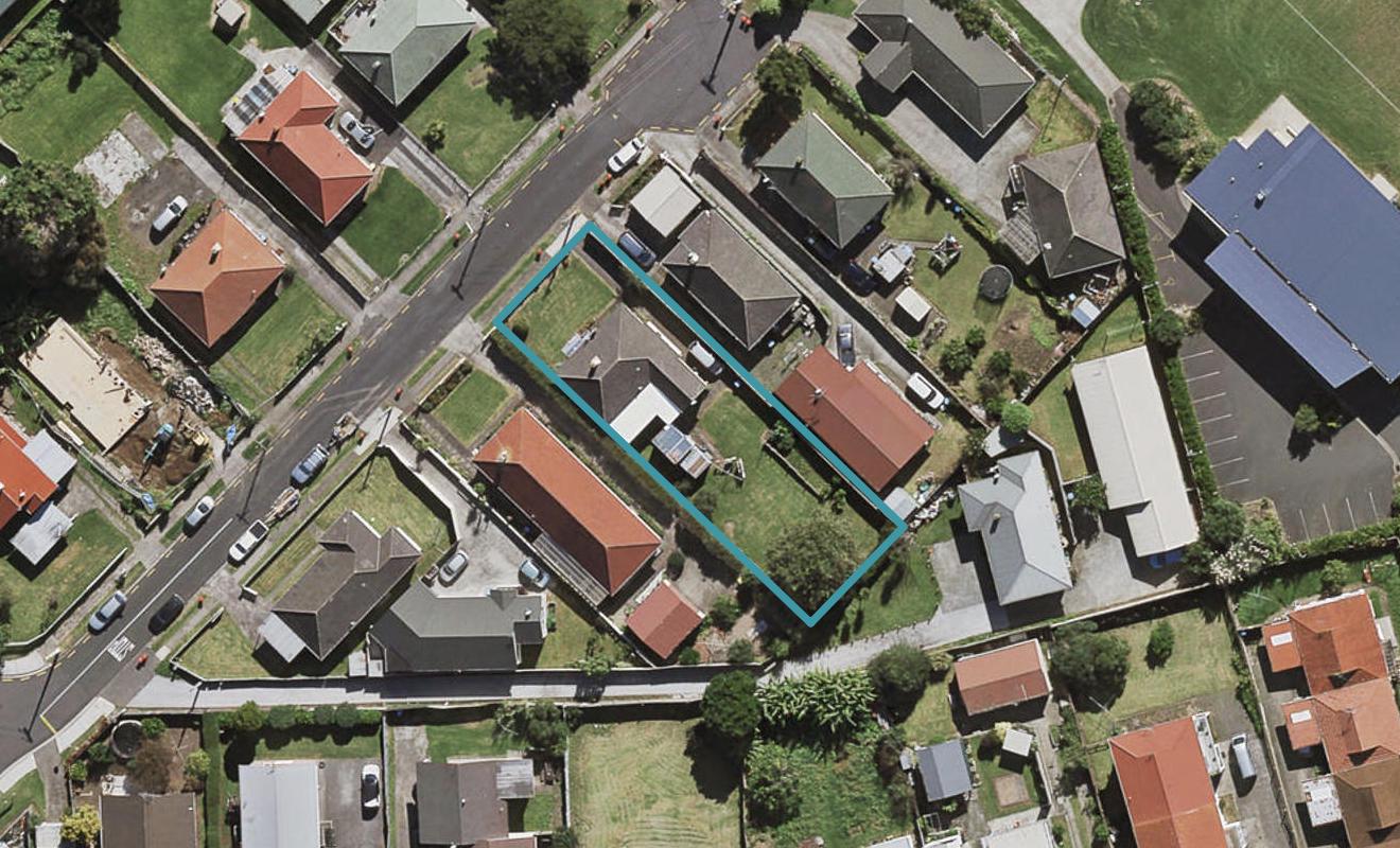 9 Kuranui Place, Otahuhu, Auckland - Carousel 1