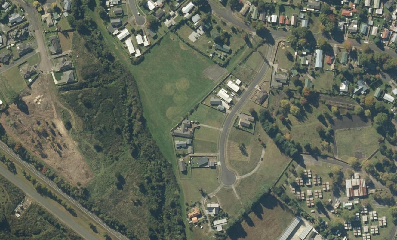 14 Ngahana Place, Tūrangi - Carousel 1
