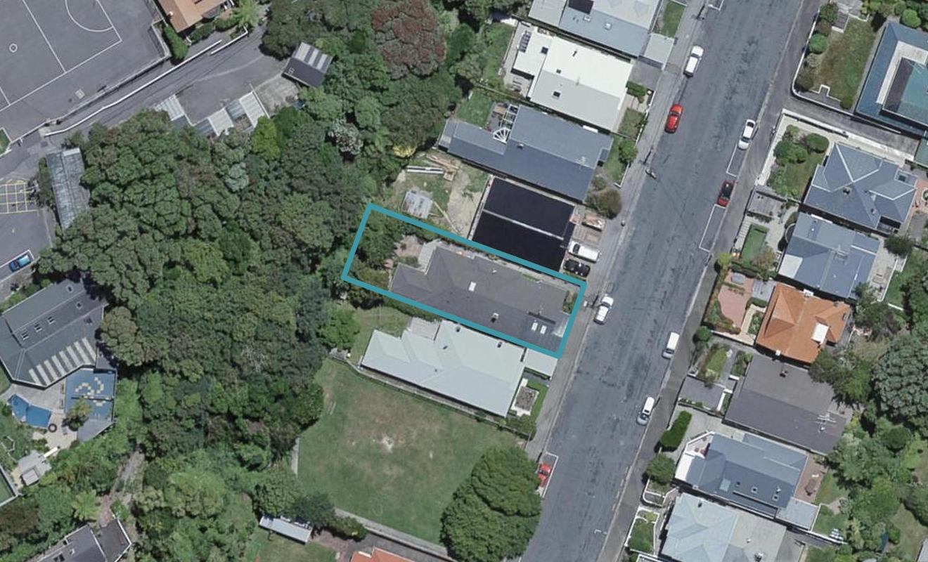 42 Glen Road, Kelburn, Wellington - Carousel 1