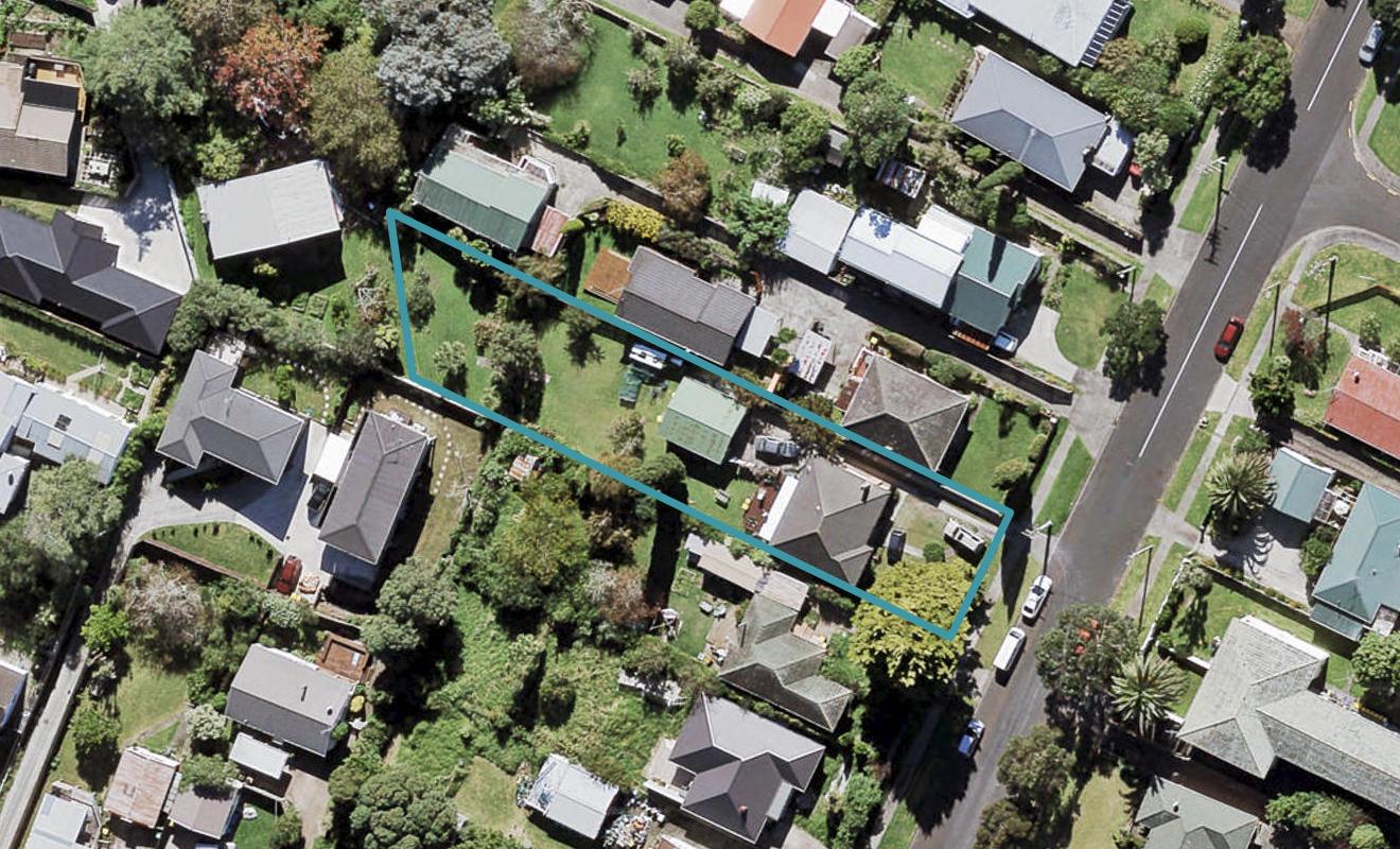 12 Queen Mary Avenue, New Lynn, Auckland - Carousel 1