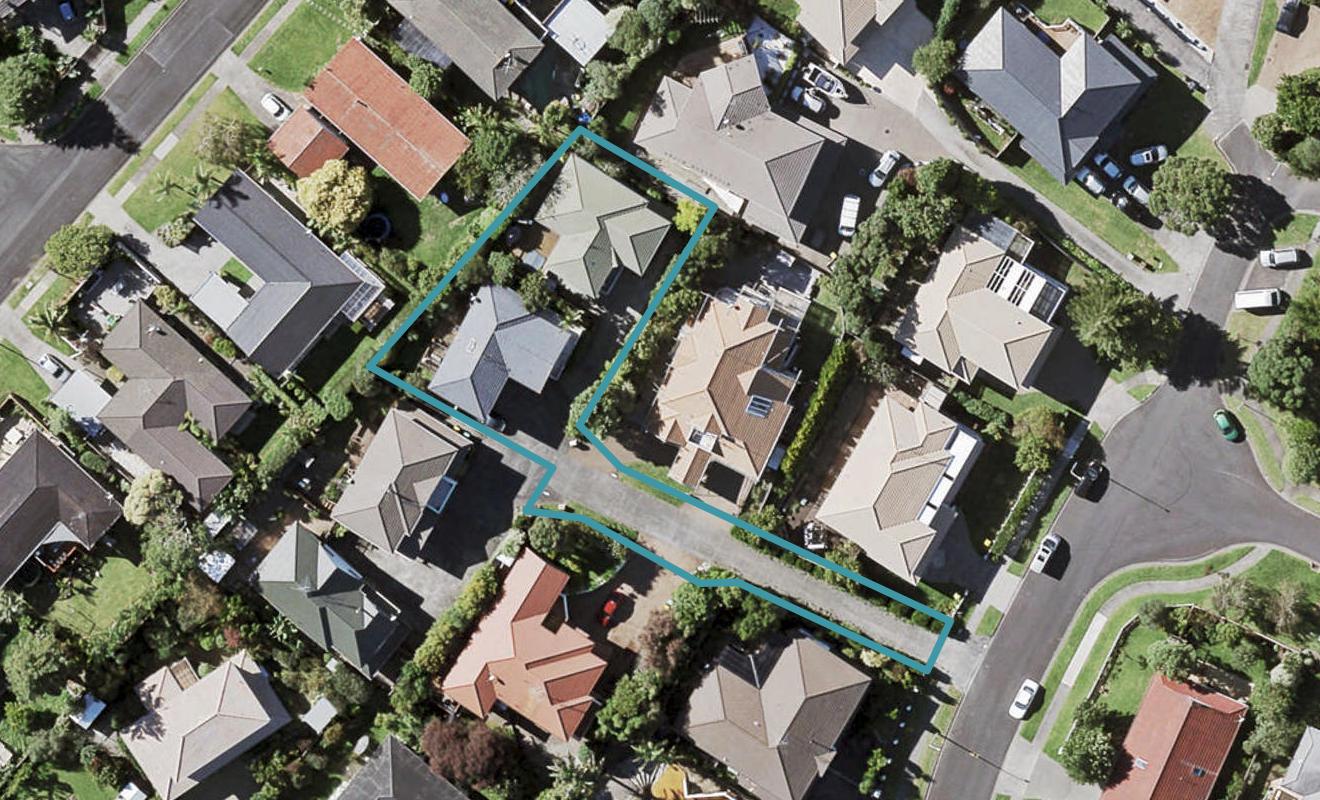 1/12 Westview Court, Somerville, Auckland - Carousel 1