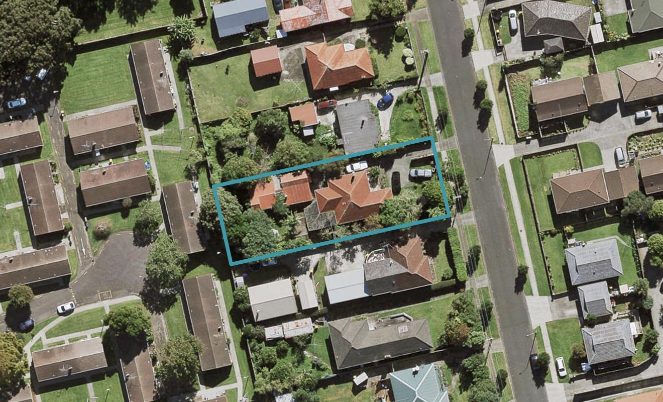 9 Crawford Avenue, Mangere Bridge, Auckland - Carousel 1