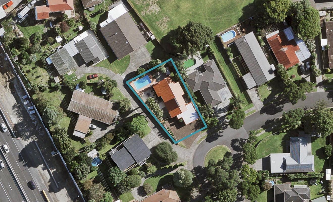 13 Corolu Place, Conifer Grove, Takanini - Carousel 1