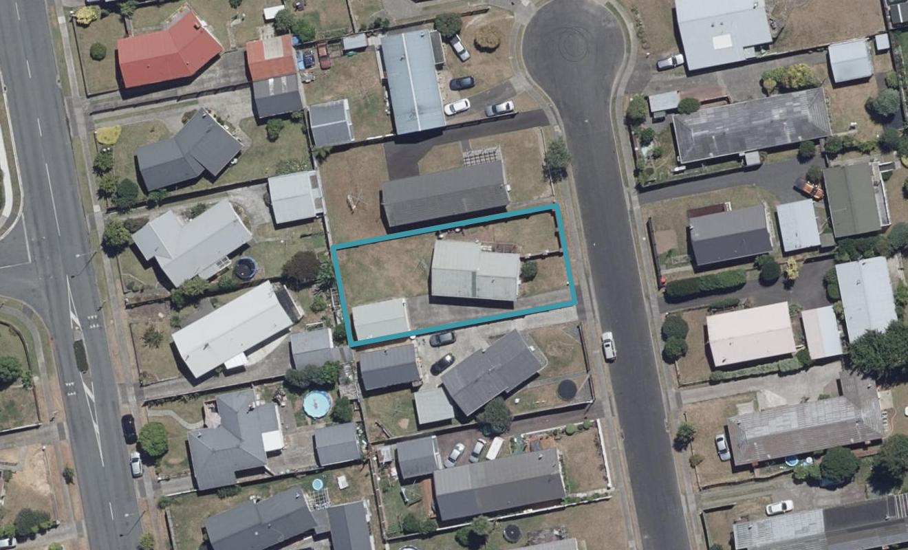 11 Leslie Place, Deanwell, Hamilton - Carousel 1