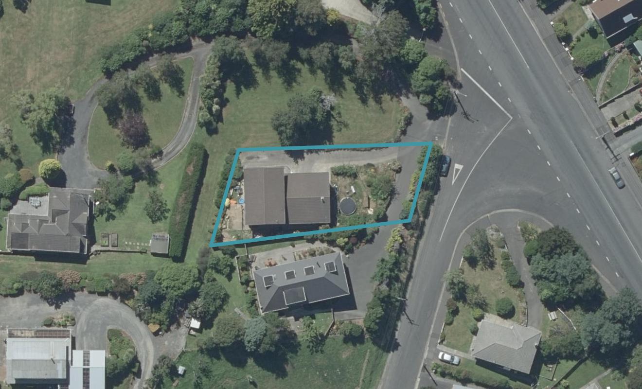 8 Ettrick Street, Glenross, Dunedin - Carousel 1
