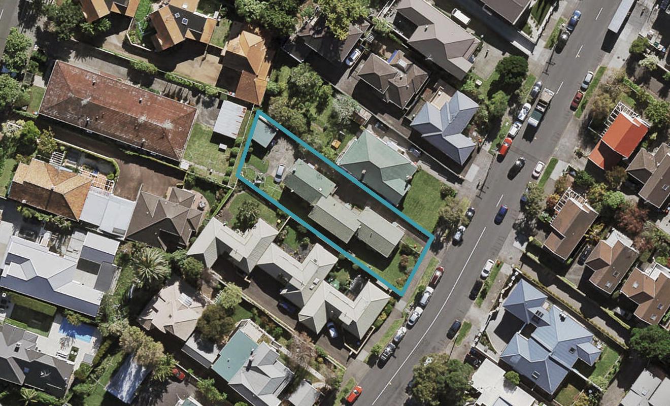 2/21 Clonbern Road, Remuera, Auckland - Carousel 1