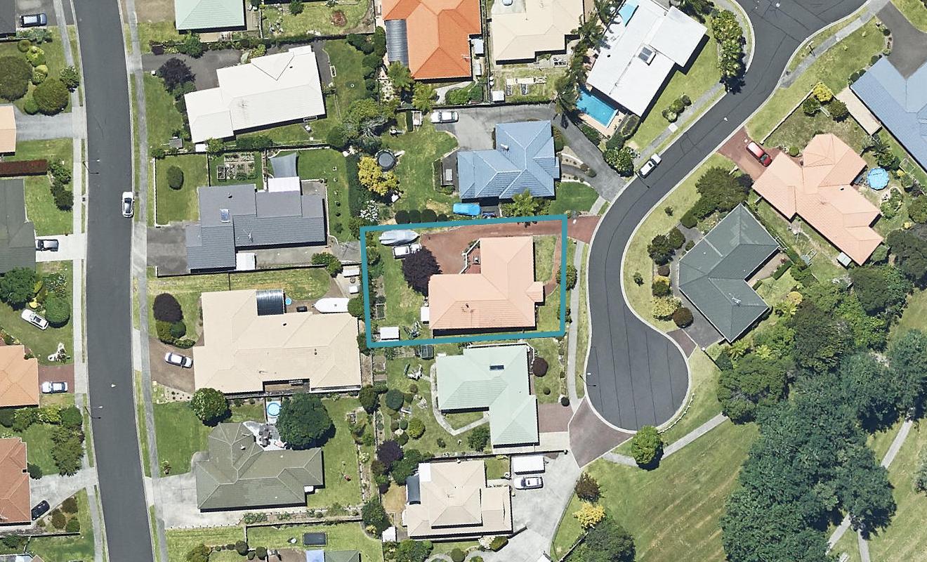 8 Ridgemount Terrace, Welcome Bay, Tauranga - Carousel 1