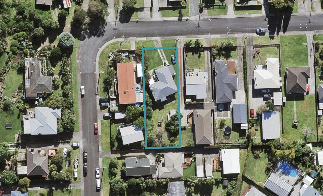 18 Tawa Road, Te Atatu Peninsula, Auckland - Carousel 1