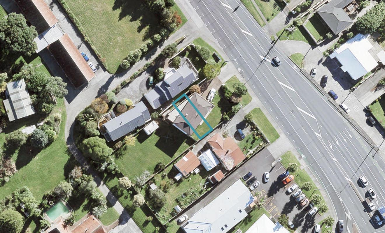 3/954 East Coast Road, Northcross, Auckland - Carousel 1