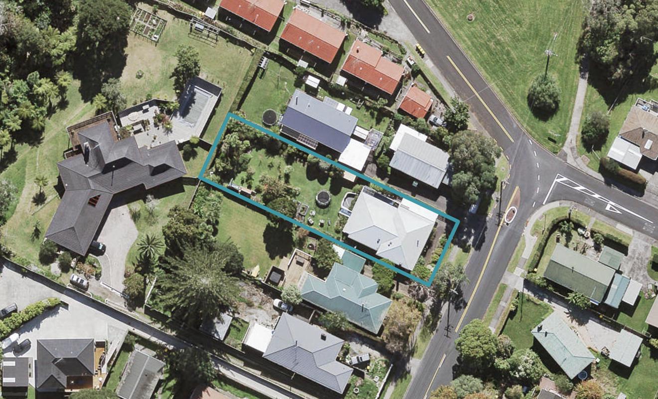 78 Tirimoana Road, Te Atatu South, Auckland - Carousel 1