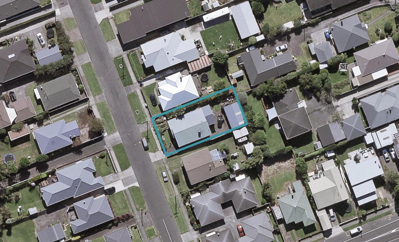 35 Sackville Street, Fitzroy, New Plymouth - Carousel 1