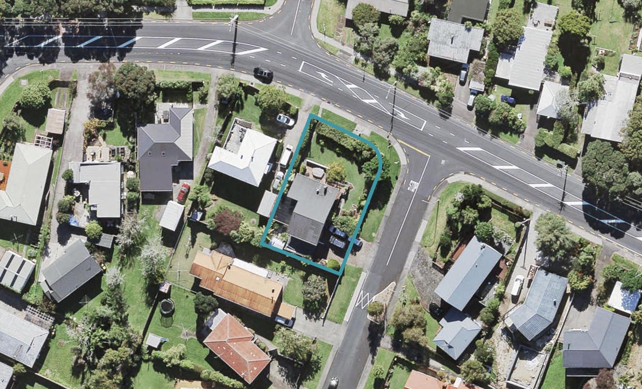 160 Golf Road, Titirangi, Auckland - Carousel 1