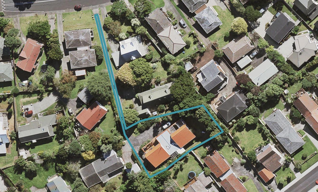 2/89 Moore Street, Hillcrest, Auckland - Carousel 1