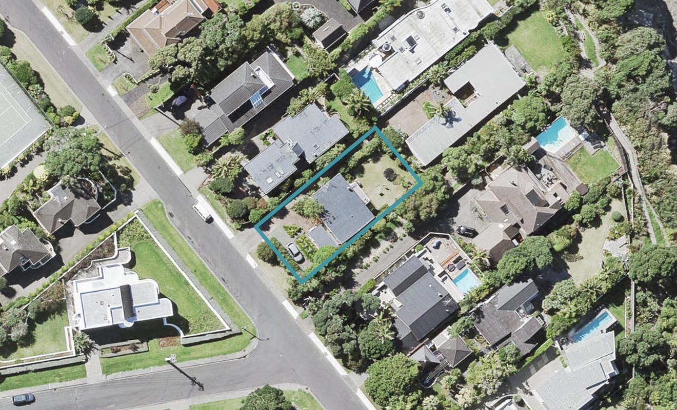 17A Bournemouth Terrace, Murrays Bay, Auckland - Carousel 1