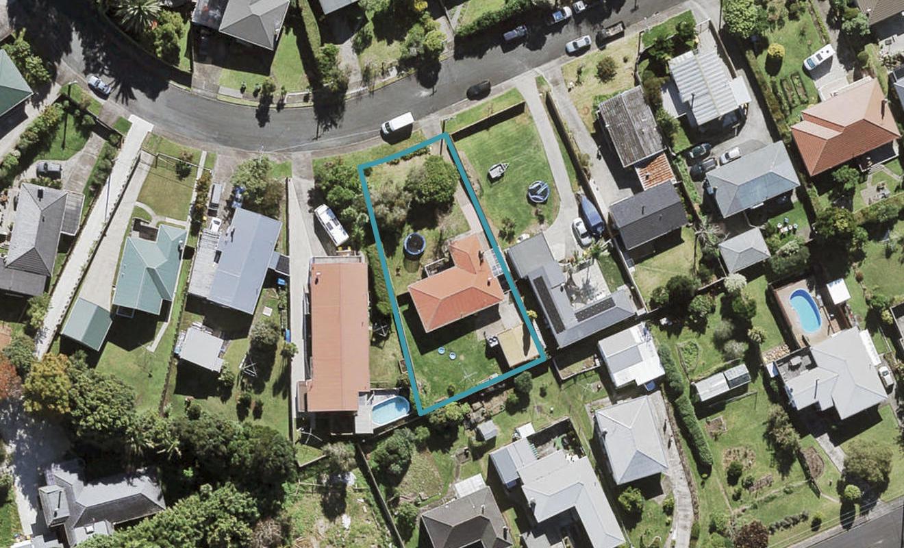 22 Sherwood Avenue, Te Atatu South, Auckland - Carousel 1