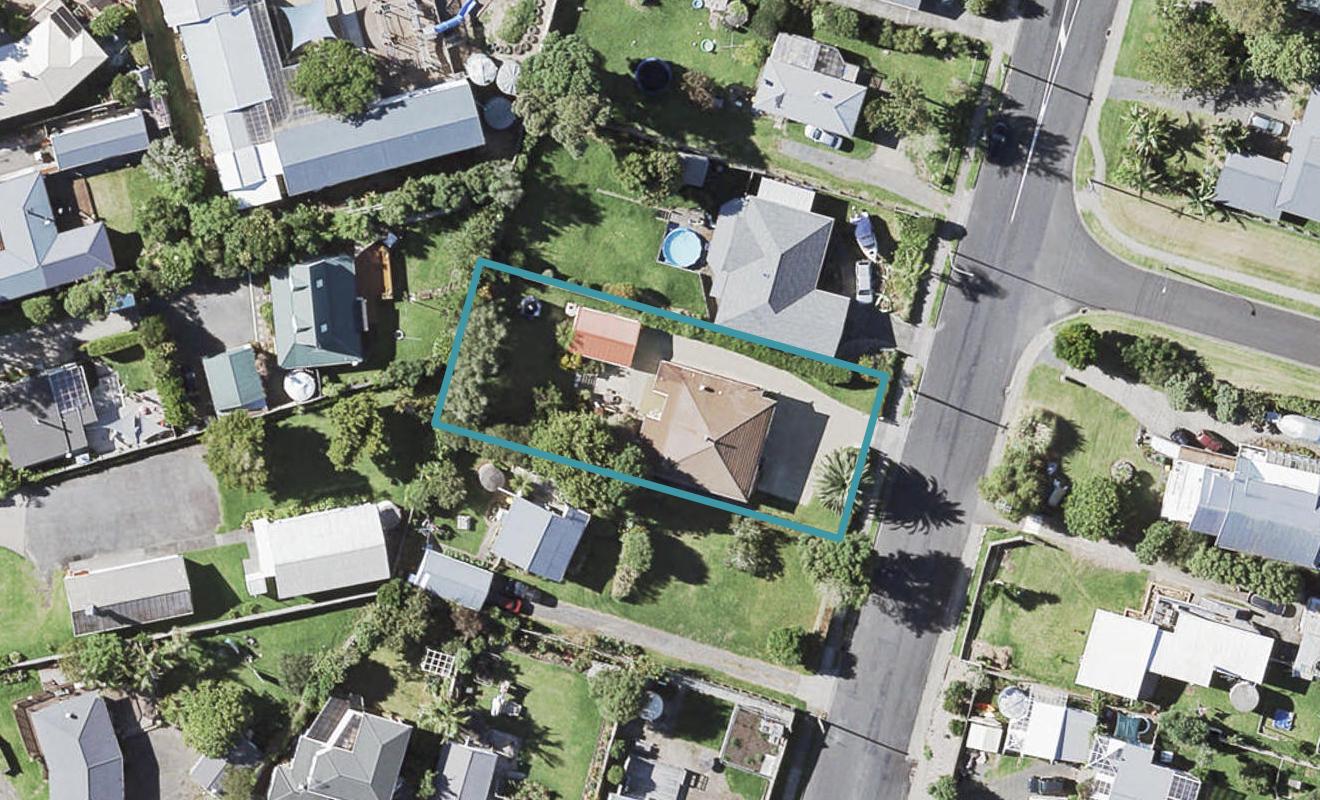 6 Bell Road, Beachlands, Auckland - Carousel 1