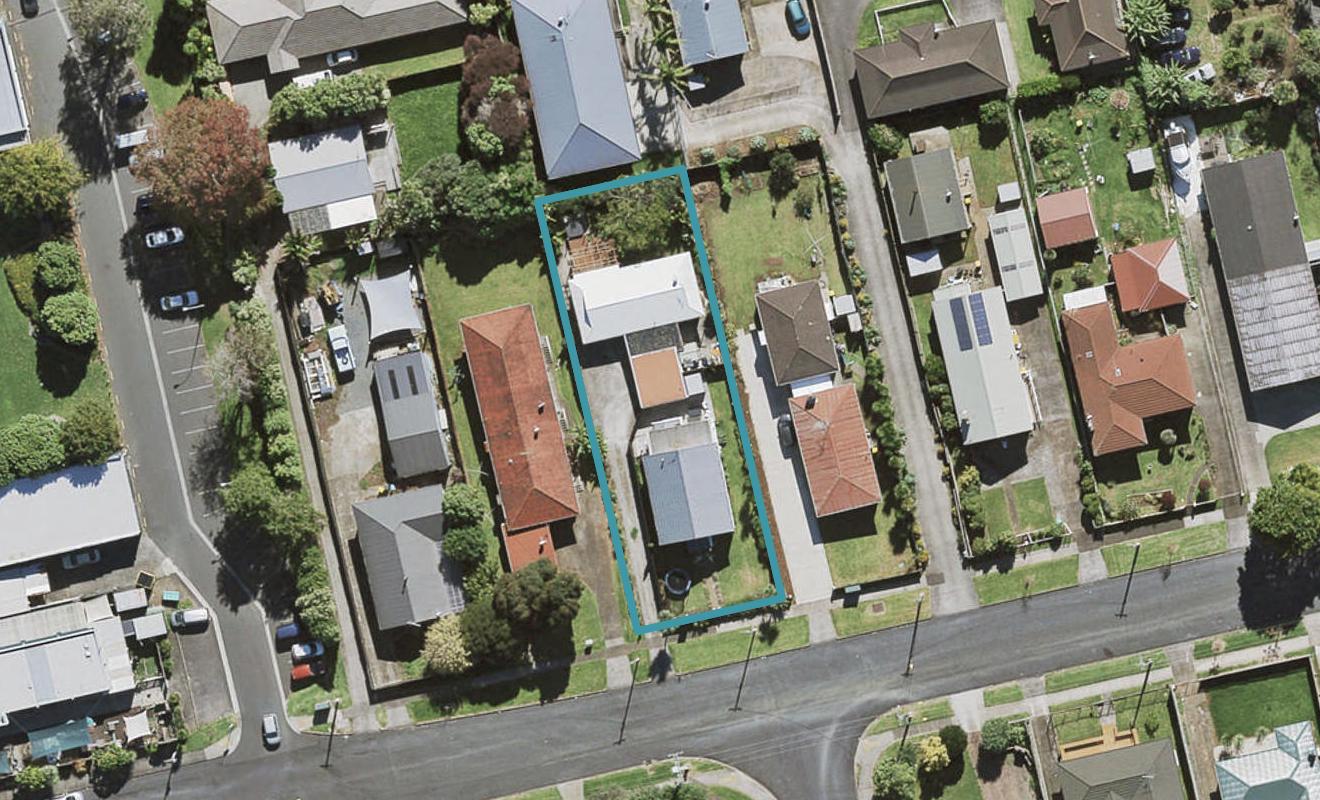 2/9 Miro Road, Mangere Bridge, Auckland - Carousel 1