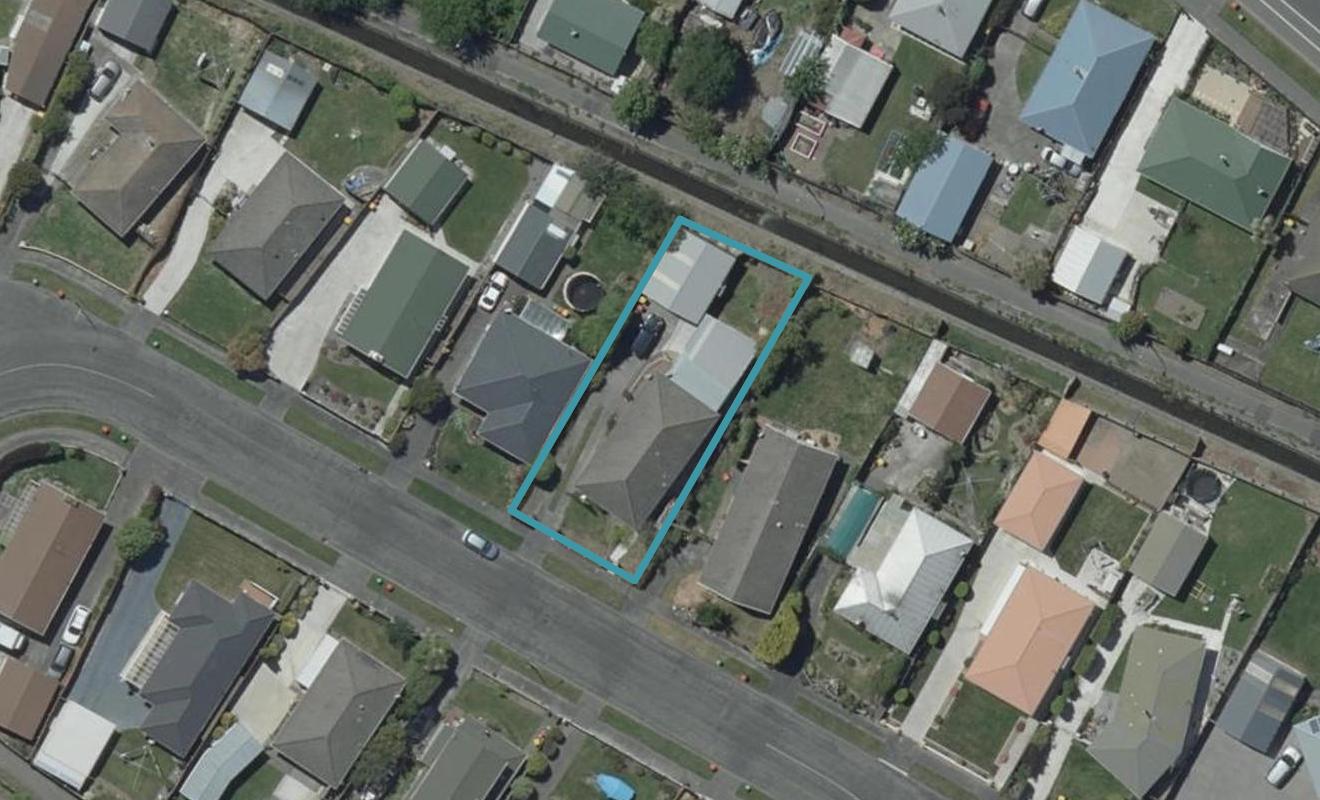 44 Frensham Crescent, Woolston, Christchurch - Carousel 1