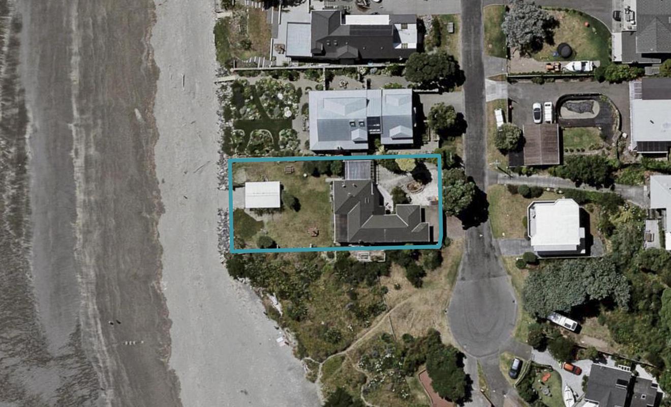 18 Groves Road, Raumati Beach, Paraparaumu - Carousel 1