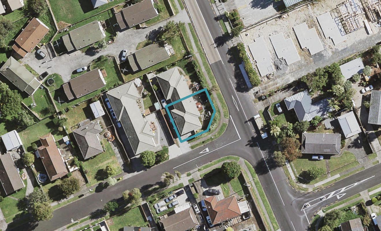 1 Benton Place, Manurewa, Auckland - Carousel 1
