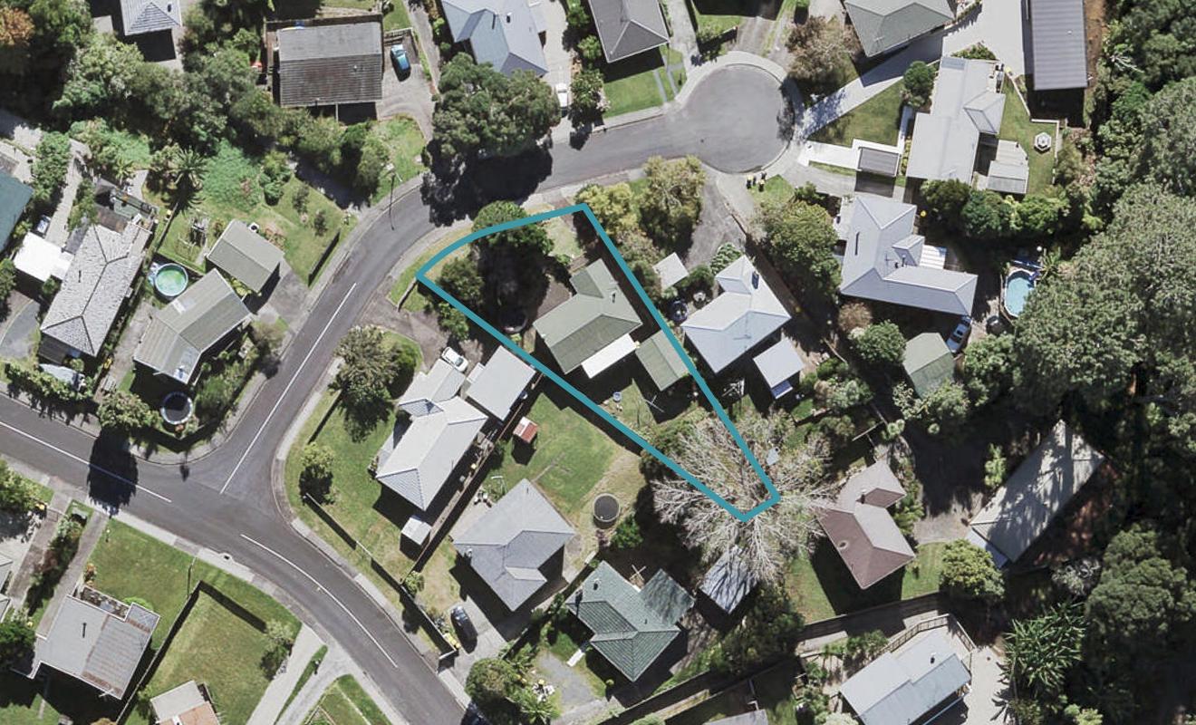 3 James Scott Place, Te Atatu South, Auckland - Carousel 1