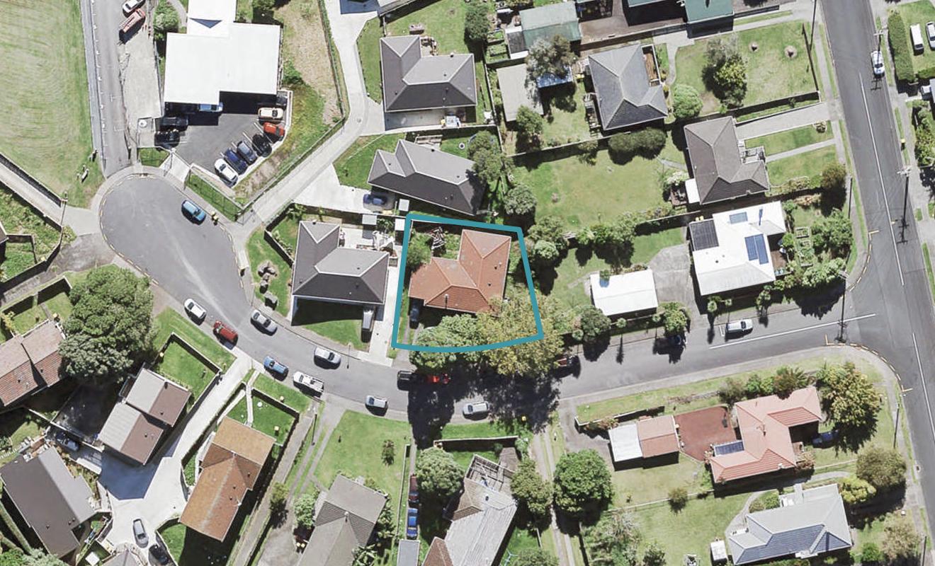 3 Grandison Crescent, New Lynn, Auckland - Carousel 1