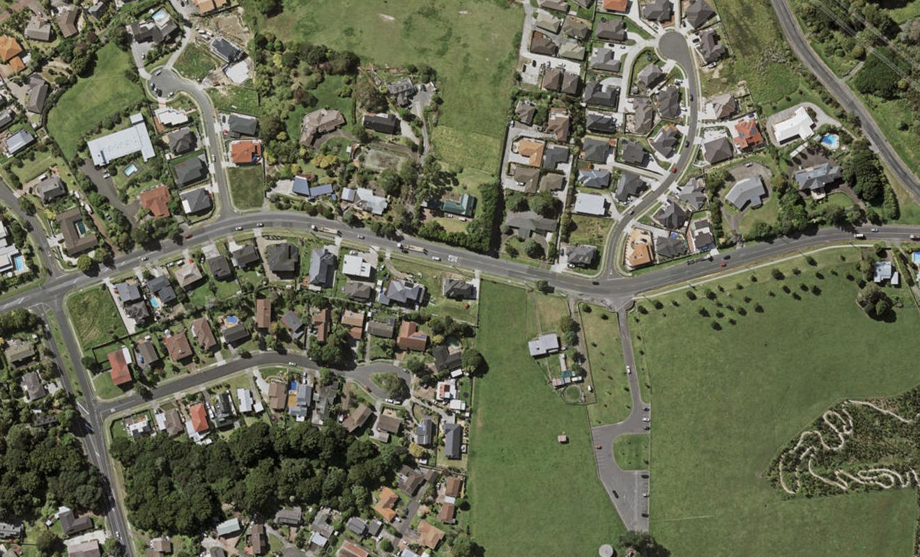 139 Redoubt Road, Goodwood Heights, Auckland - Carousel 1