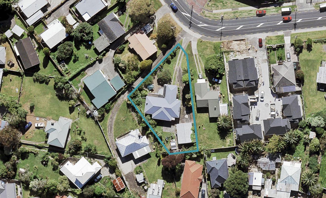 10 Binsted Road, New Lynn, Auckland - Carousel 1