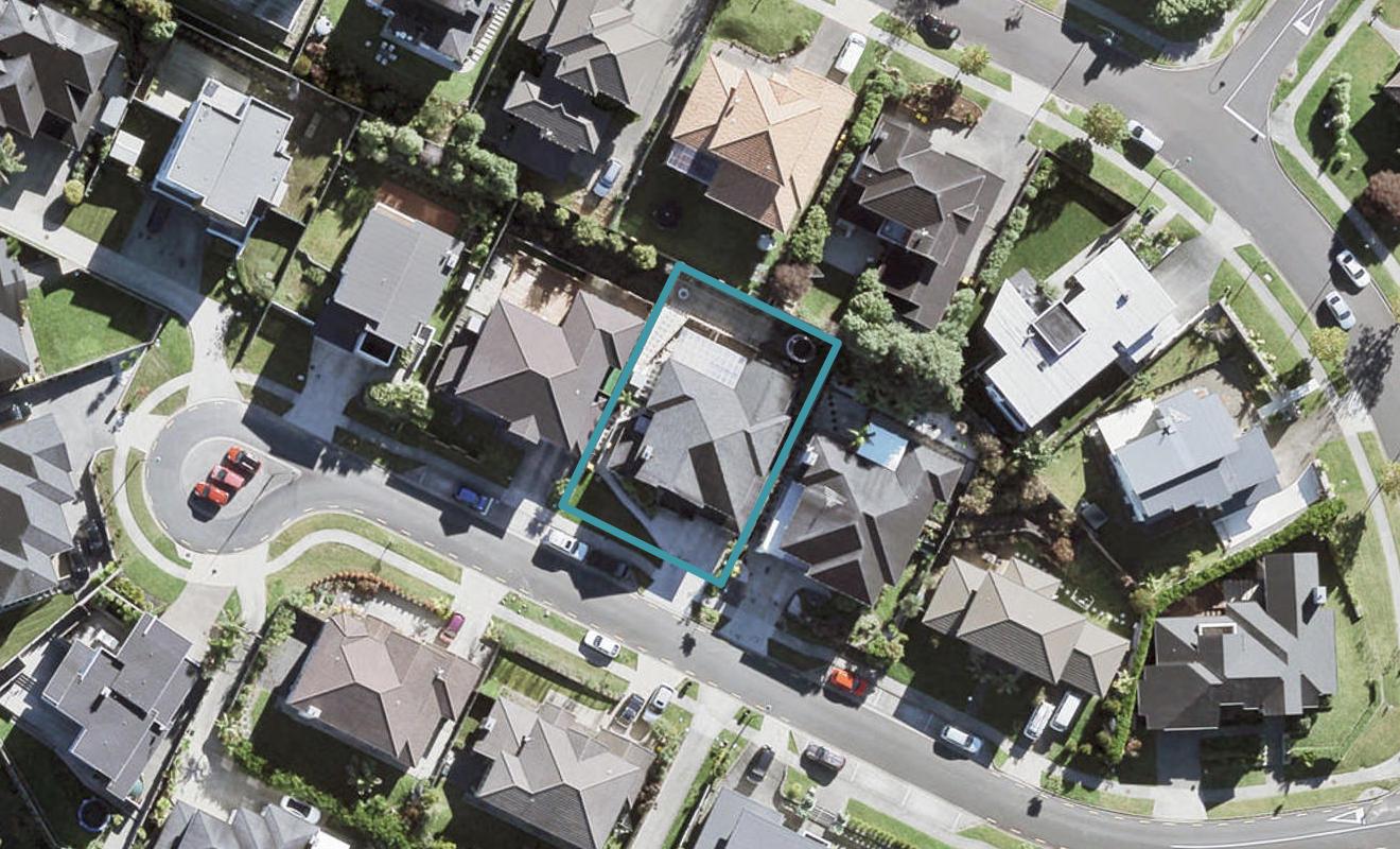 7 Lakeridge Close, Northcross, Auckland - Carousel 1