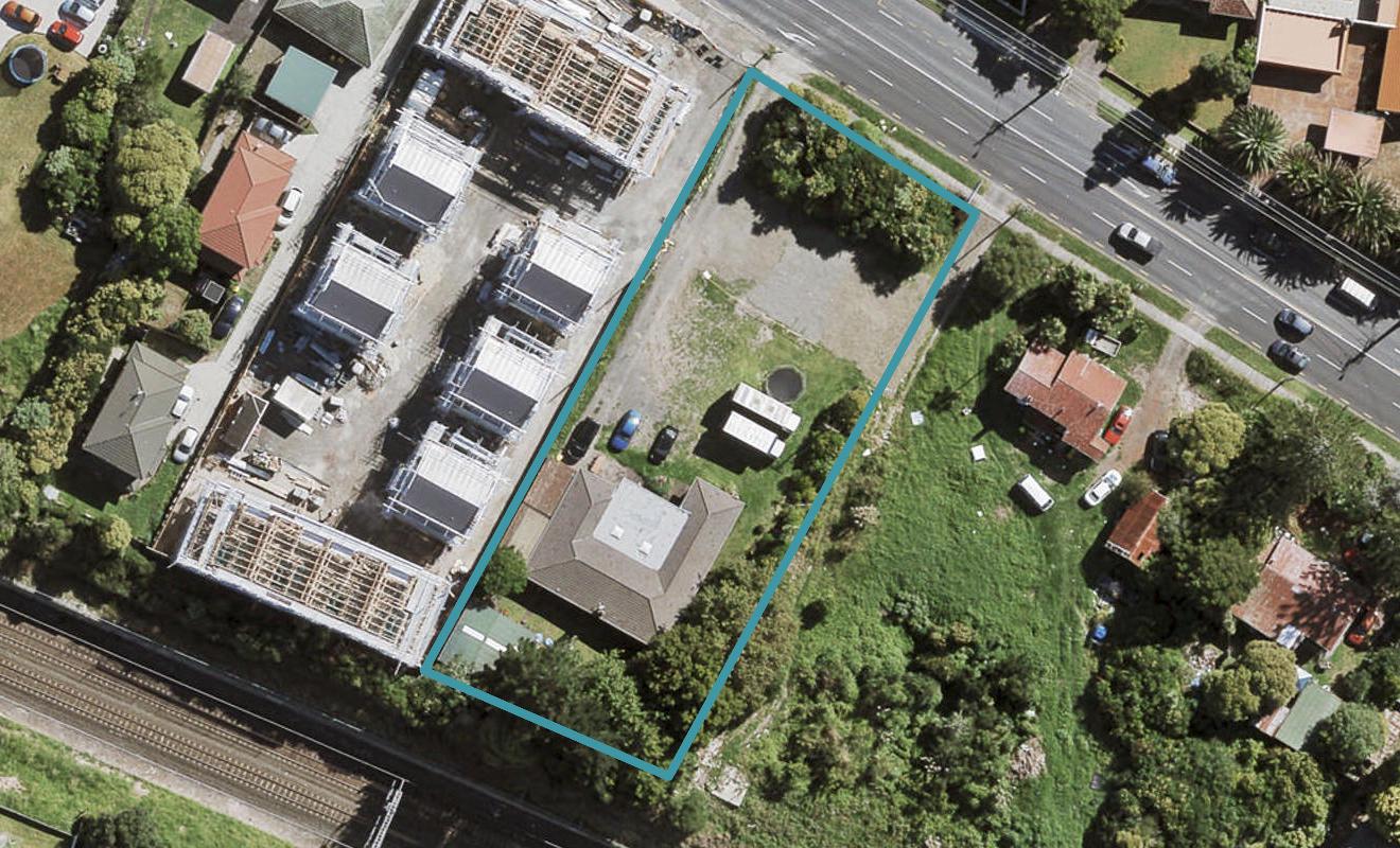 3/20G Swanson Road, Henderson, Auckland - Carousel 1