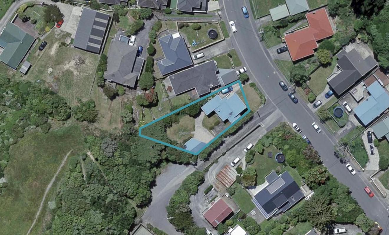 24 Black Rock Road, Newlands, Wellington - Carousel 1