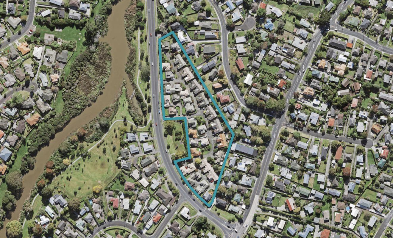 47 Central Park Drive, Te Atatu South, Auckland - Carousel 1