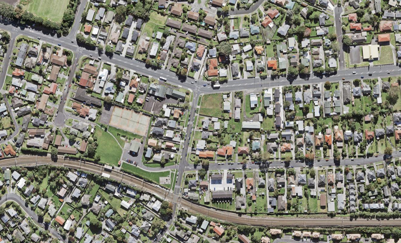 2 Fruitvale Road, New Lynn, Auckland - Carousel 1