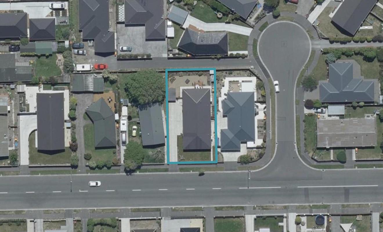 1/20 Queenspark Drive, Parklands, Christchurch - Carousel 1