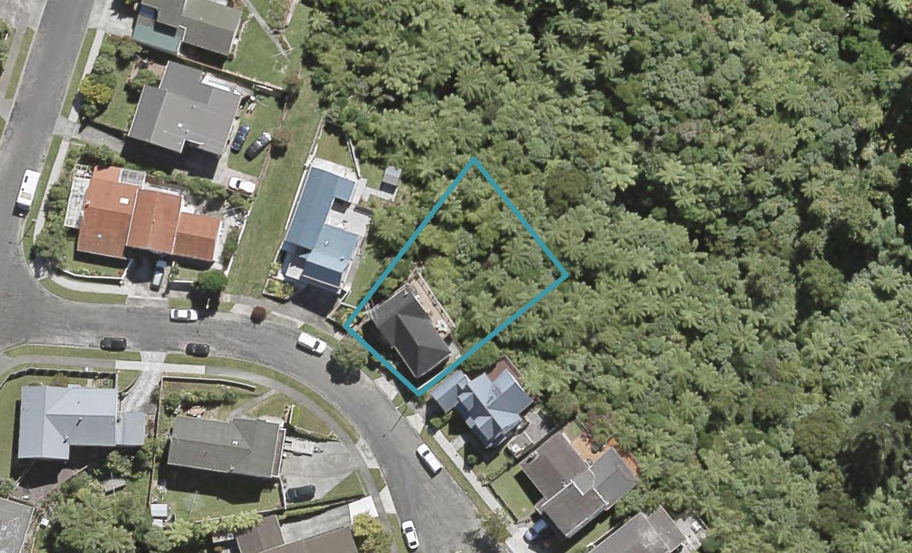 5 Lone Tree Grove, Kelson, Lower Hutt - Carousel 1