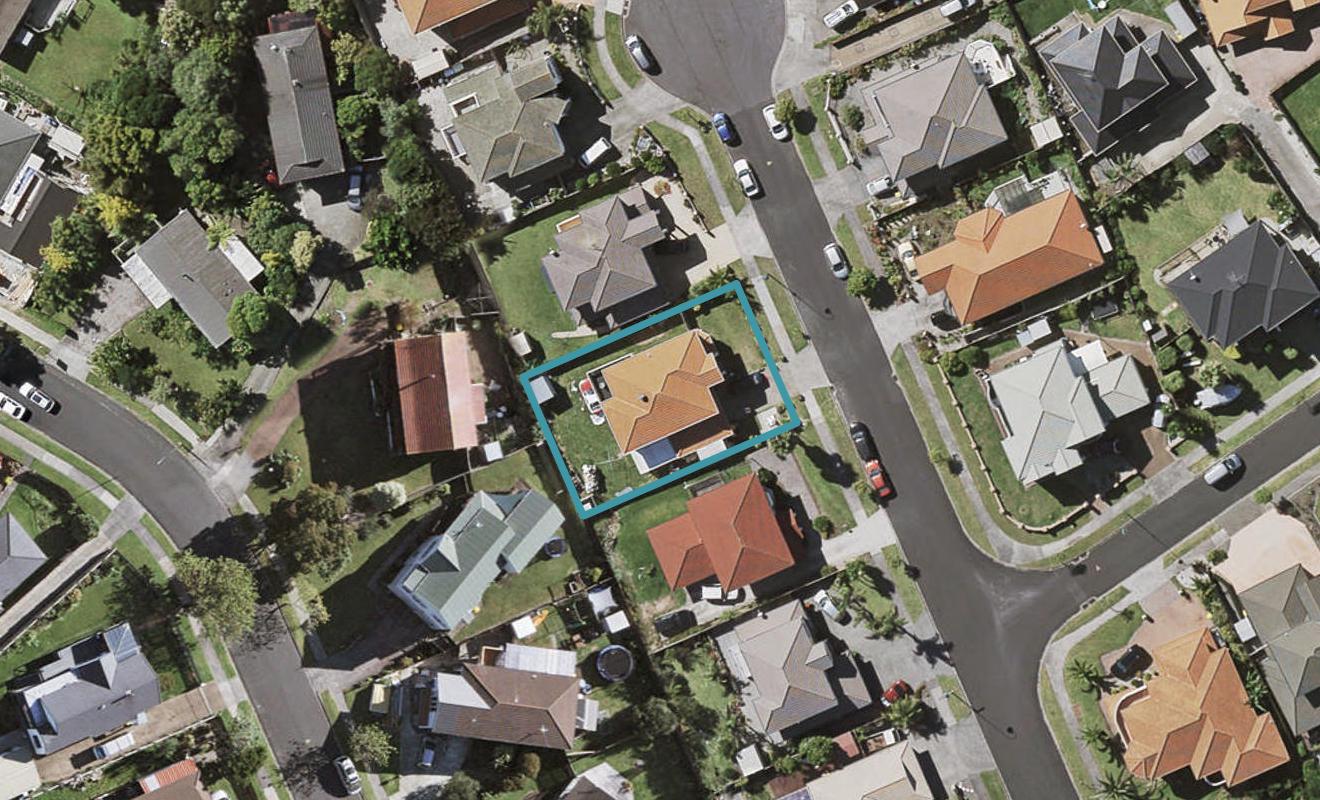 12 Pelargonium Terrace, Goodwood Heights, Auckland - Carousel 1