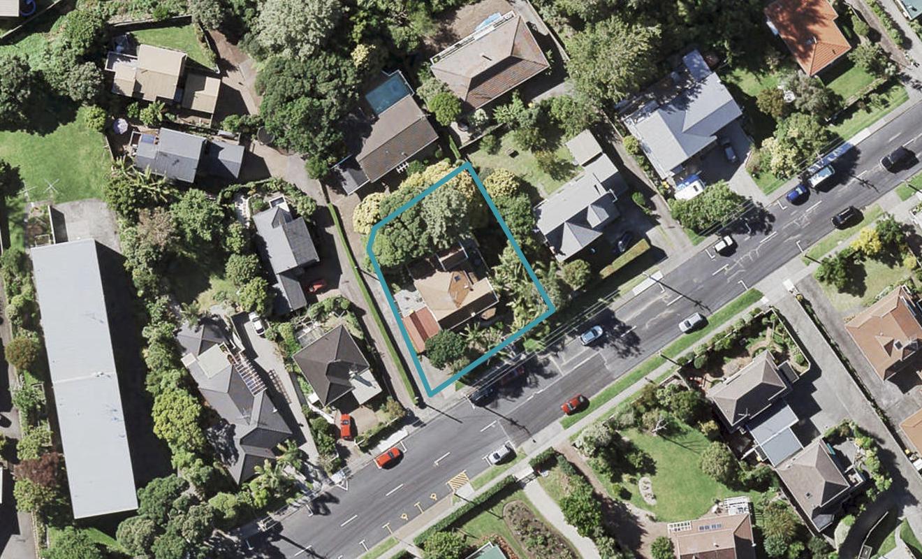 42 Uxbridge Road, Mellons Bay, Auckland - Carousel 1
