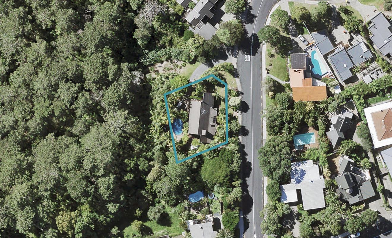 1 Saddleback Rise, Murrays Bay, Auckland - Carousel 1