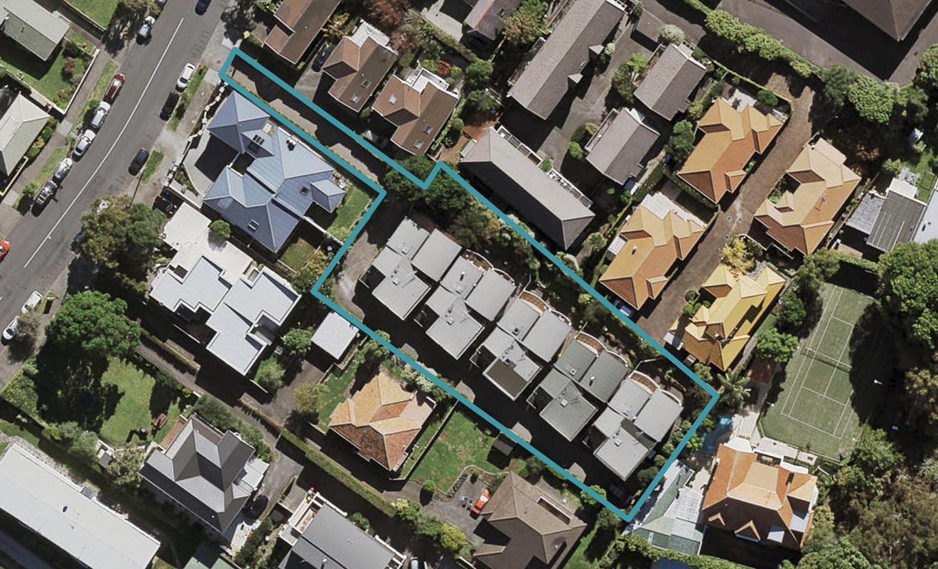 2/26 Clonbern Road, Remuera, Auckland - Carousel 1