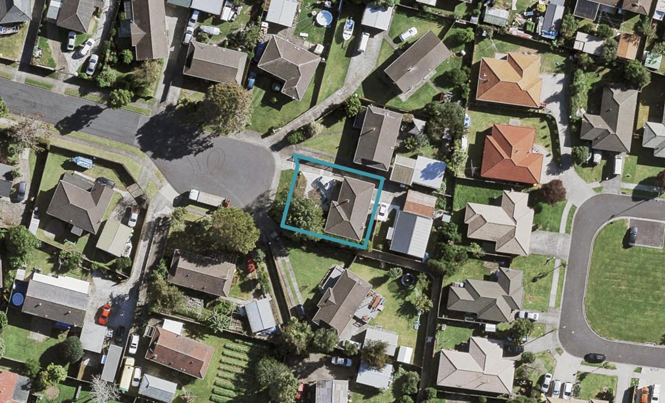 24 Adel Place, Weymouth, Auckland - Carousel 1