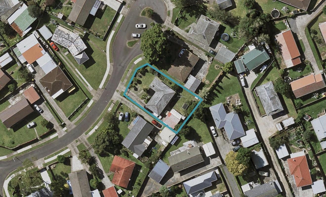 9 Ulay Place, Clover Park, Auckland - Carousel 1
