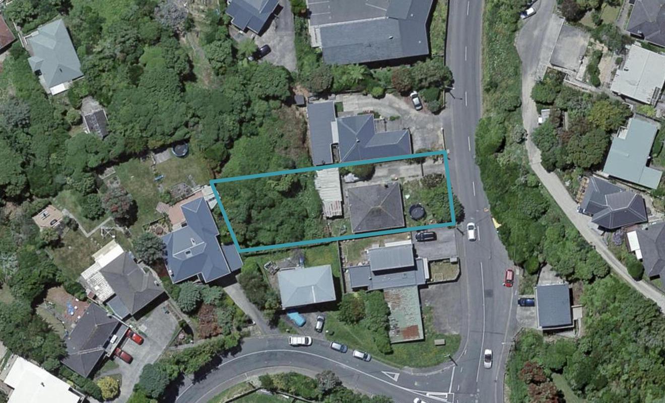 6 Wakely Road, Newlands, Wellington - Carousel 1